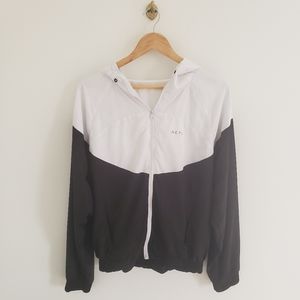 ACTA Black and White Womens Windbreaker SZ L